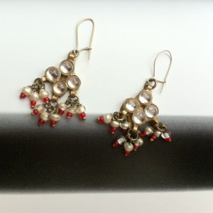Boucles d'oreilles perles rouges vintage