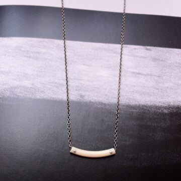 Collier vintage argent et os 70's 