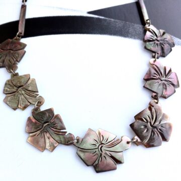 Collier vintage 70's fleurs nacre 